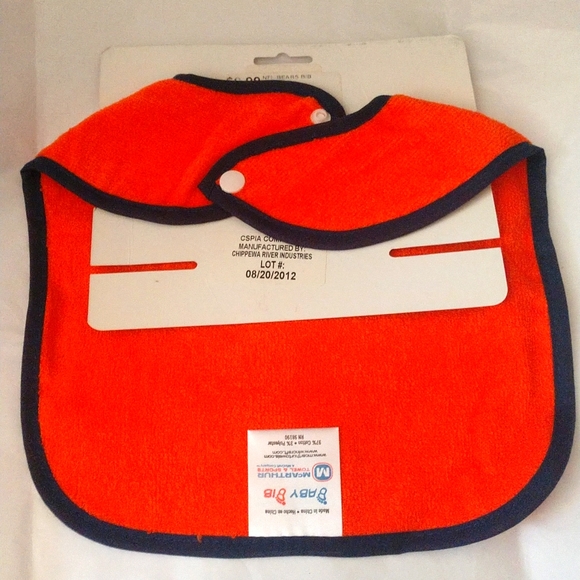 NFL Chicago Bears Football Team Baby Bib NWT - Picture 3 of 3